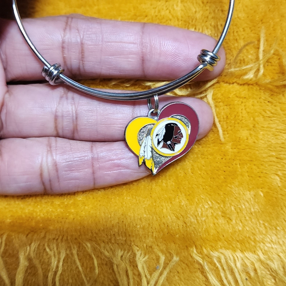 Washington Redskins bracelet - Picture 2 of 2